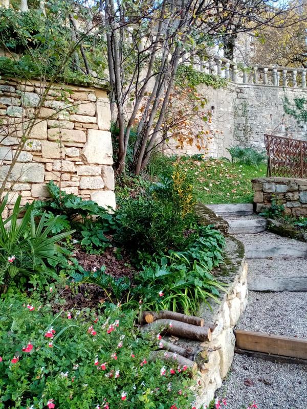 Maison - 300 m² - 9 pièces