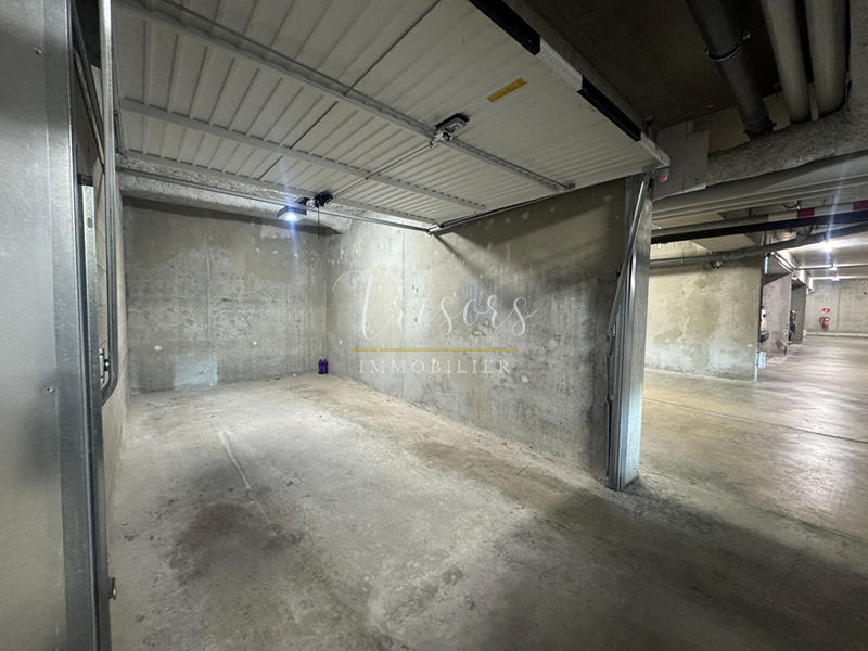 Parking / Garage - 15 m²