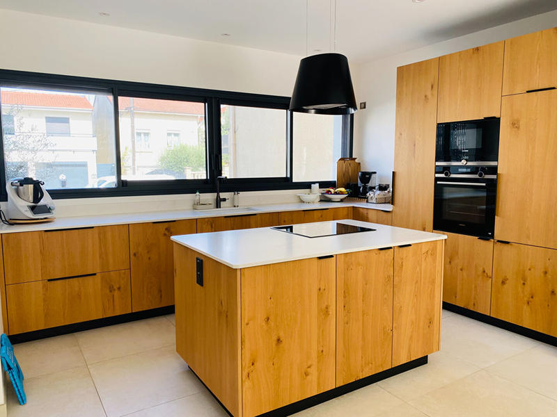 Maison - 237 m² - 7 pièces