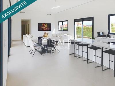 Maison - 160 m² - 5 pièces