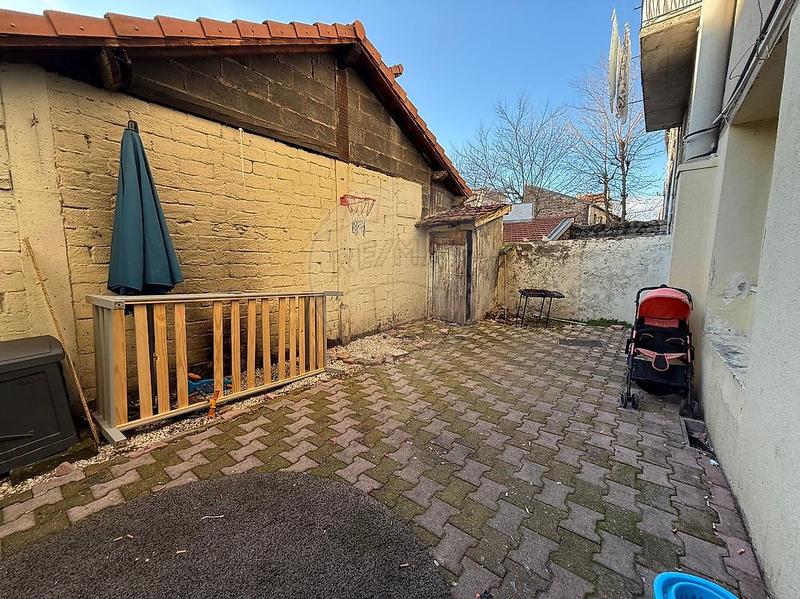 Immeuble - 310 m² - 14 pièces