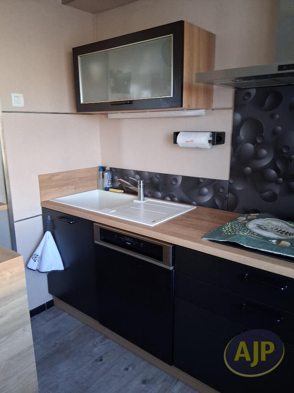 Maison - 83 m² - 5 pièces