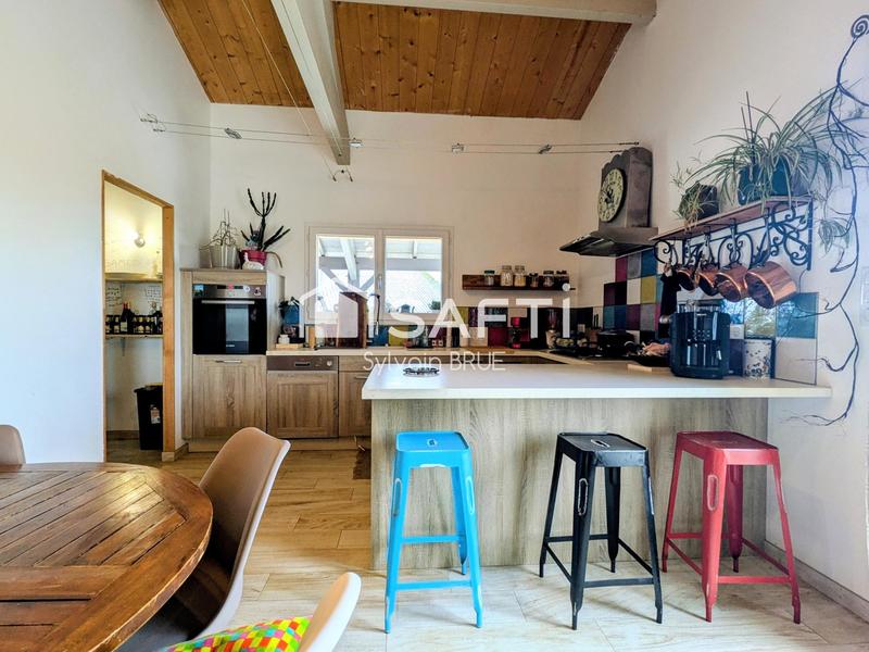 Maison - 140 m² - 5 pièces