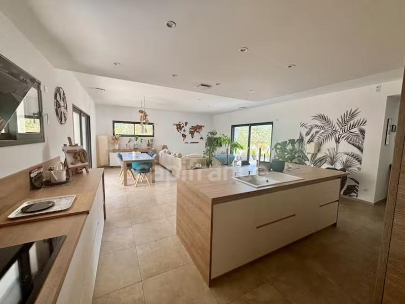 Appartement - 106 m² - 5 pièces