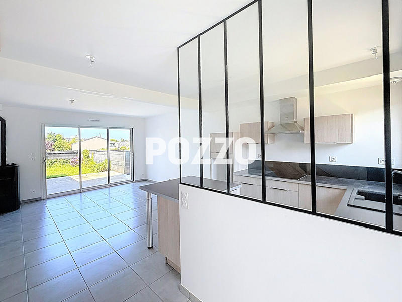 Maison - 97 m² - 5 pièces