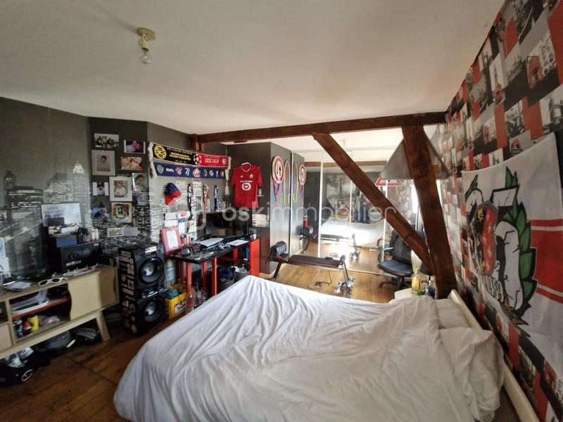 Maison - 185 m² - 9 pièces