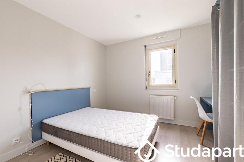 Chambre - 11 m² - 1 pièce