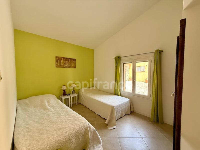 Villa - 293 m² - 10 pièces