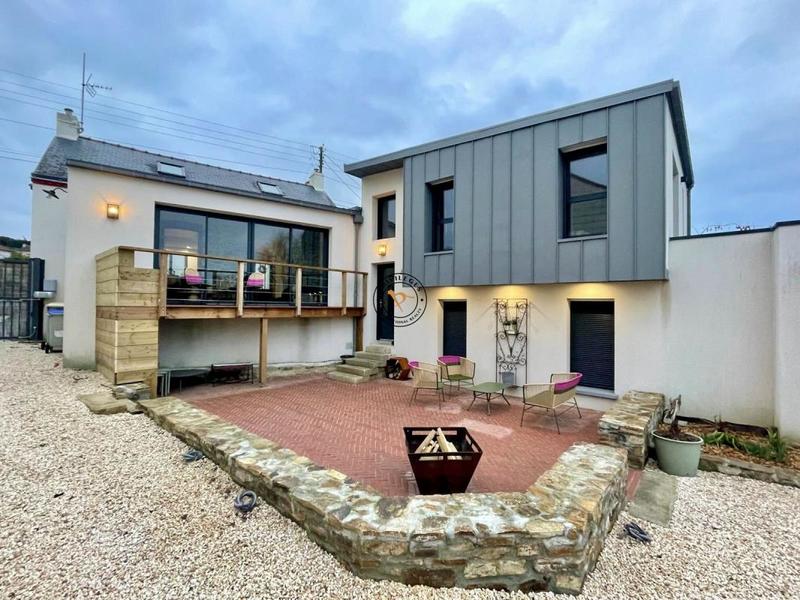 Maison - 140 m² - 5 pièces