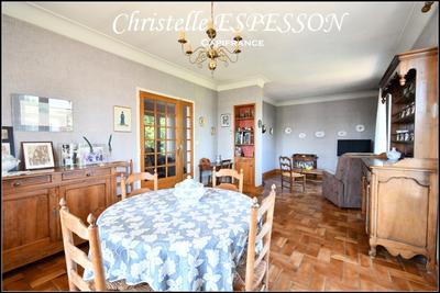 Maison - 94 m² - 5 pièces