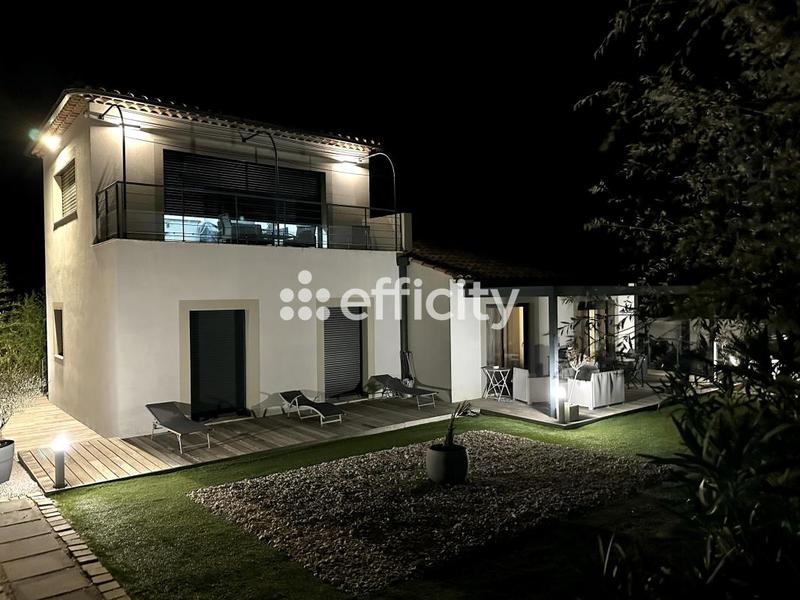 Villa - 143 m² - 8 pièces