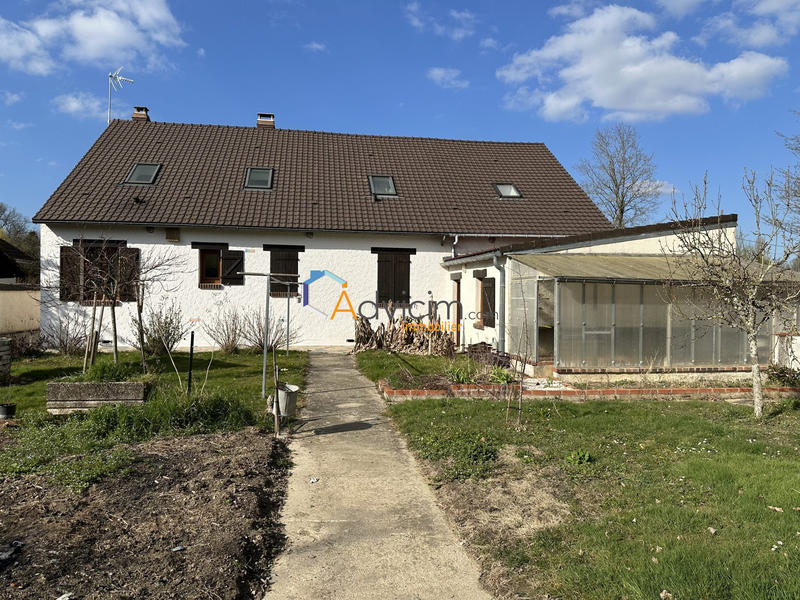 Maison - 220 m² - 6 pièces