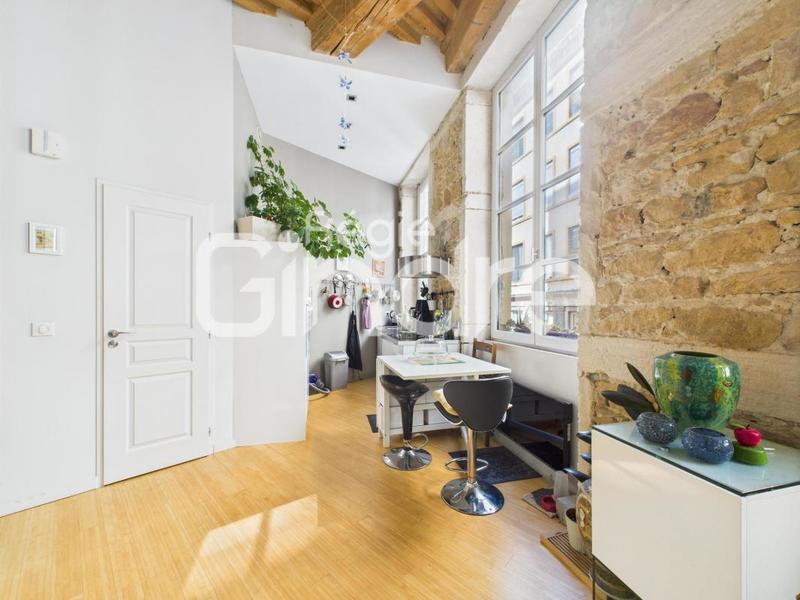 Appartement - 68 m² - 2 pièces