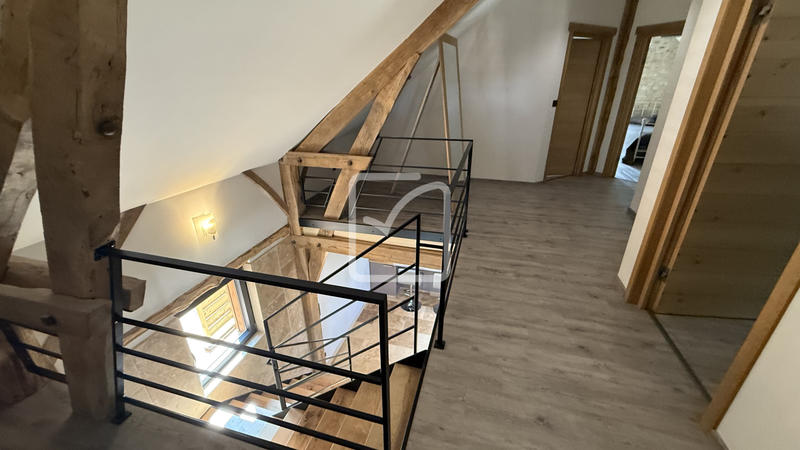 Maison - 164 m² - 10 pièces