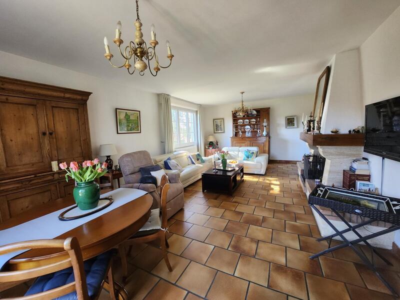 Maison - 211 m² - 10 pièces