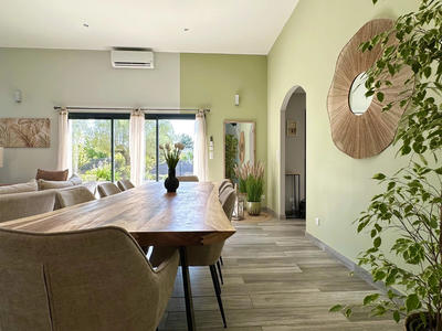 Villa - 187 m² - 13 pièces