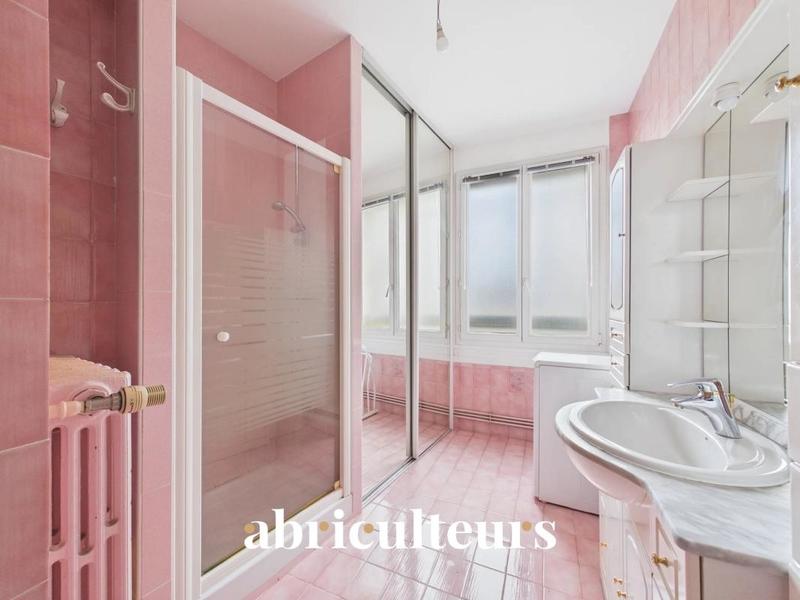 Appartement ancien - 79 m² - 3 pièces