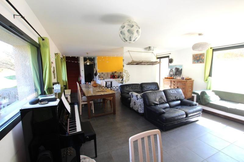 Maison - 181 m² - 6 pièces