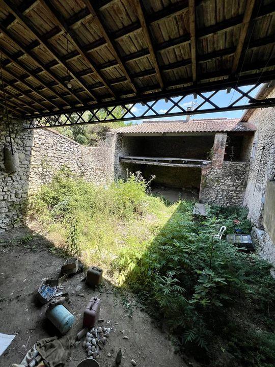 Maison - 315 m² - 15 pièces