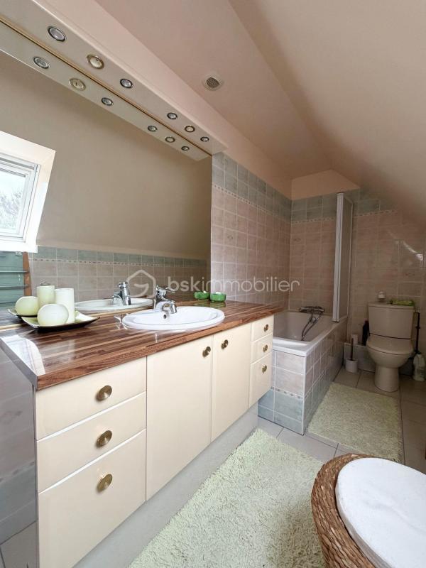 Maison - 156 m² - 8 pièces