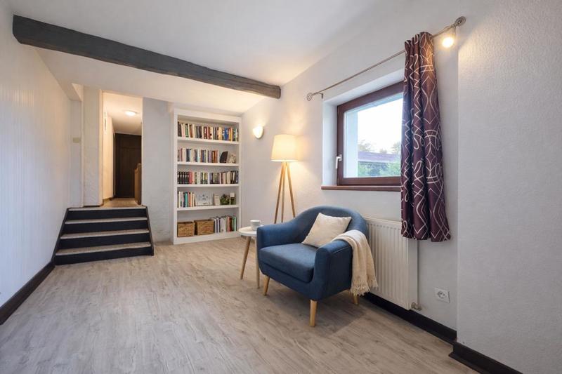 Maison - 255 m² - 9 pièces