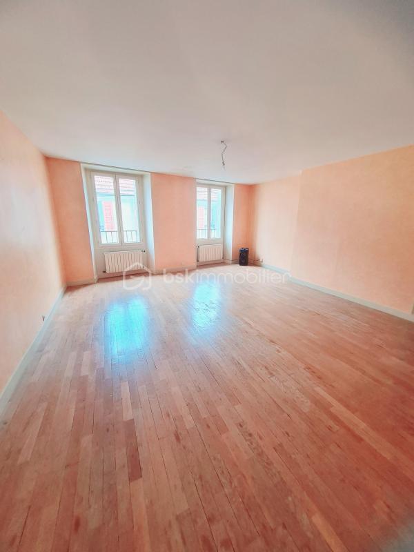 Maison - 180 m² - 8 pièces