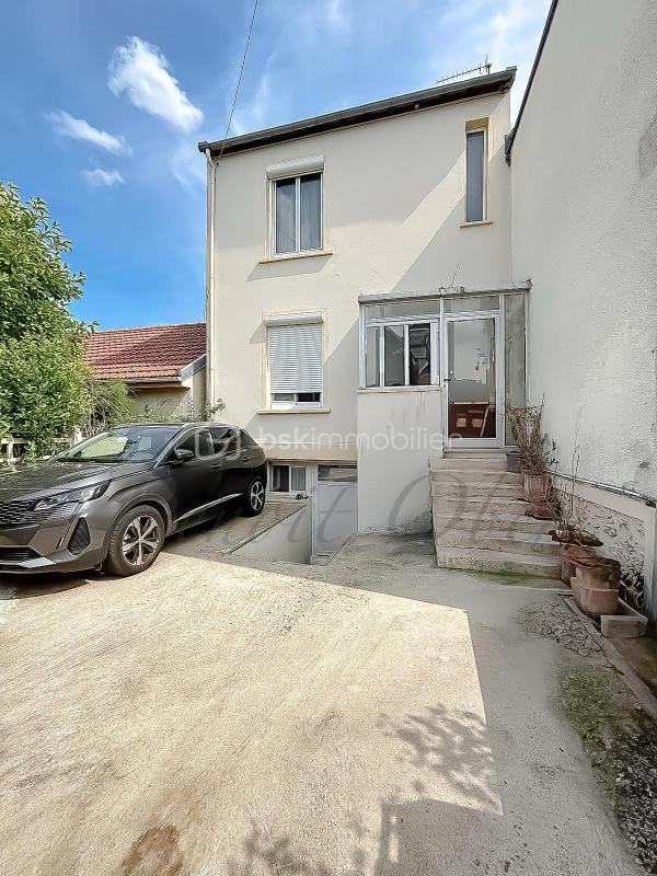 Maison - 115 m² - 6 pièces