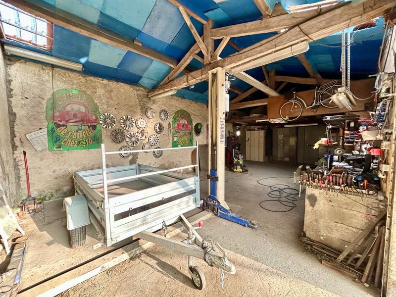 Maison - 187 m² - 9 pièces