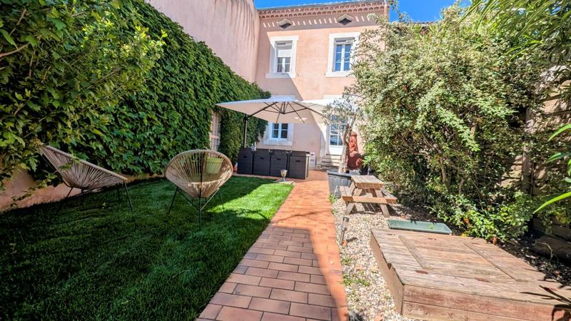 Maison - 161 m² - 11 pièces