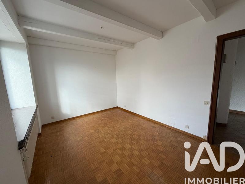 Maison - 240 m² - 9 pièces