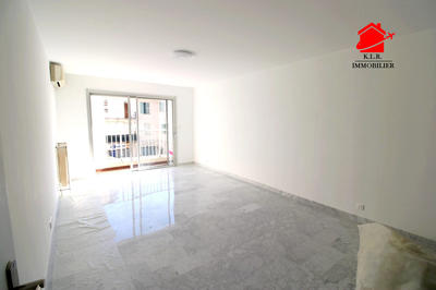 Appartement - 80 m² - 3 pièces