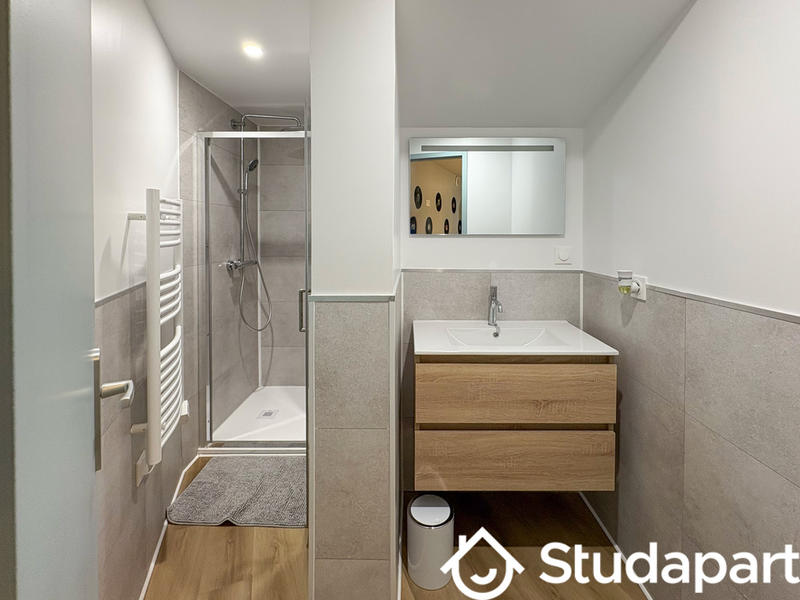 Chambre - 12 m² - 1 pièce