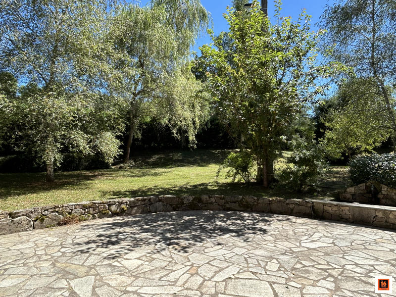 Maison - 195 m² - 5 pièces