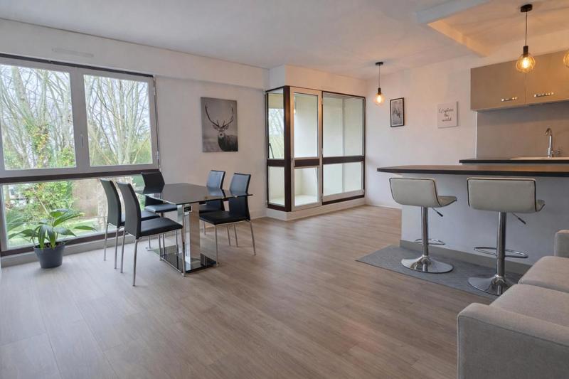 Appartement - 107 m² - 5 pièces