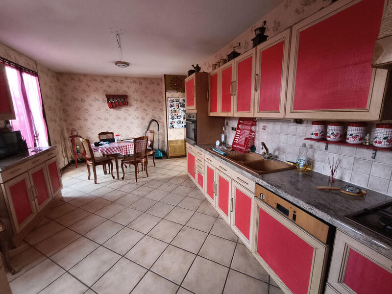 Maison - 95 m² - 4 pièces