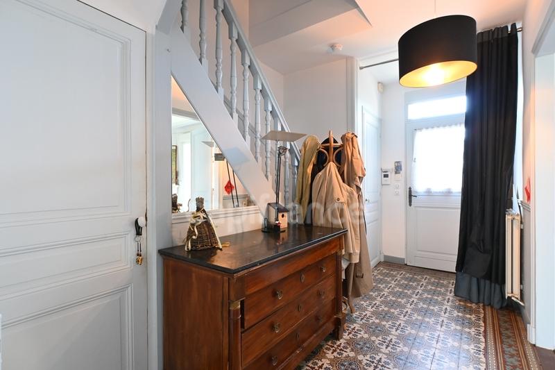 Maison - 188 m² - 7 pièces