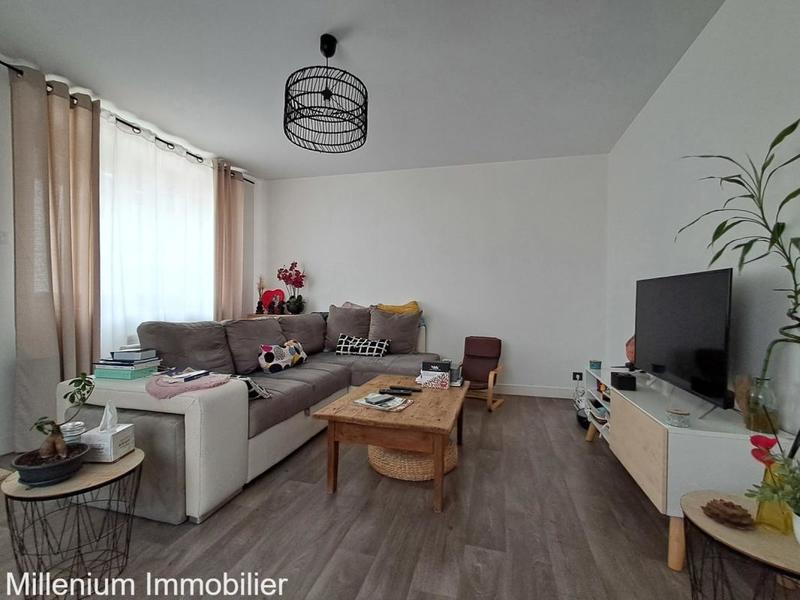 Maison - 200 m² - 8 pièces