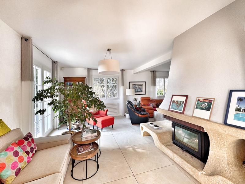 Maison - 200 m² - 5 pièces