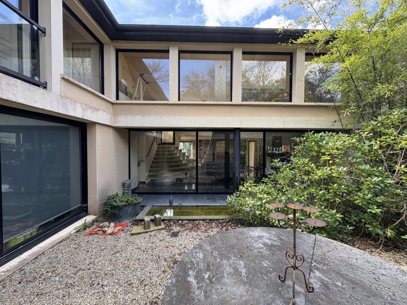 Maison d'architecte - 266 m² - 7 pièces
