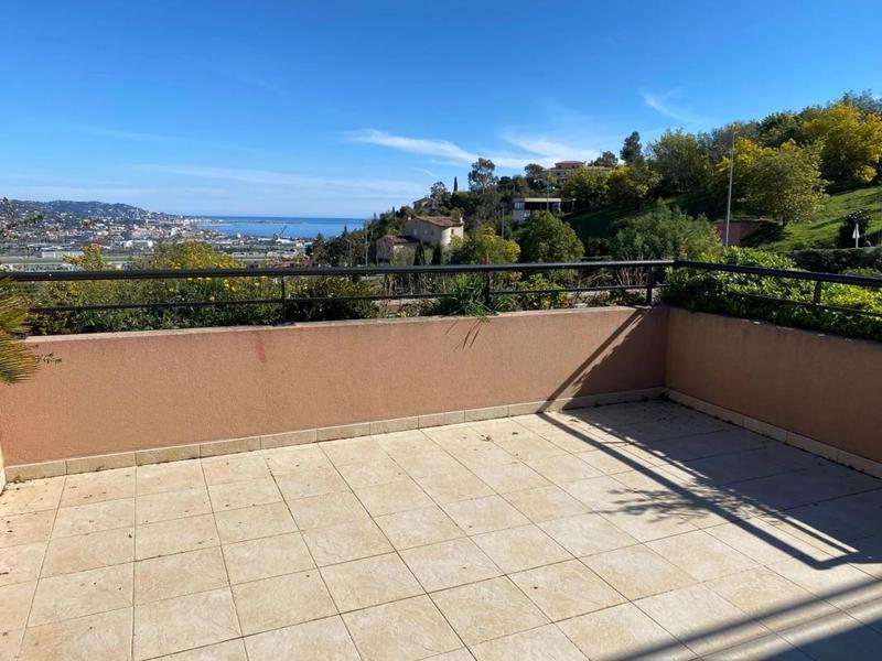 Appartement - 75 m² - 3 pièces