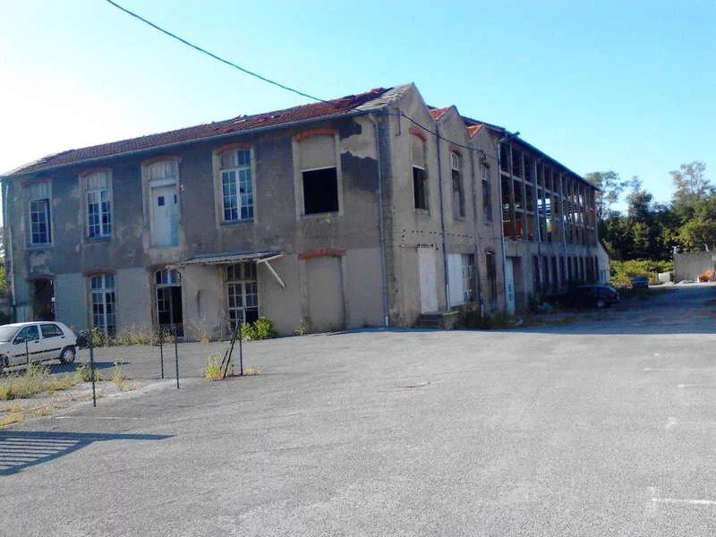 Local d'activité / Entrepôt - 600 m² - 2 pièces