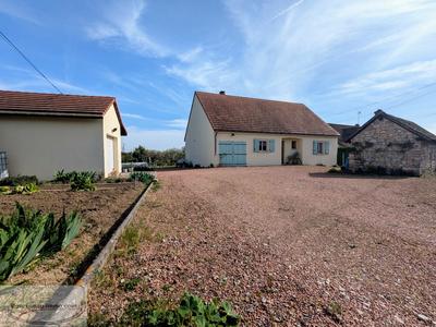 Maison - 92 m² - 5 pièces