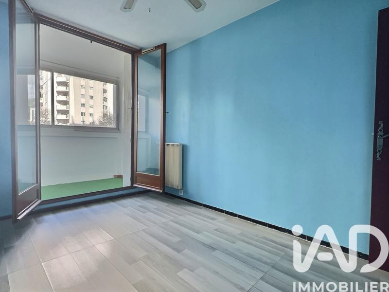 Appartement - 92 m² - 5 pièces