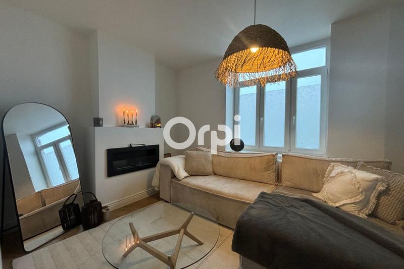 Maison - 90 m² - 5 pièces