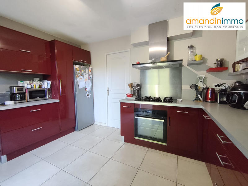 Maison - 102 m² - 6 pièces