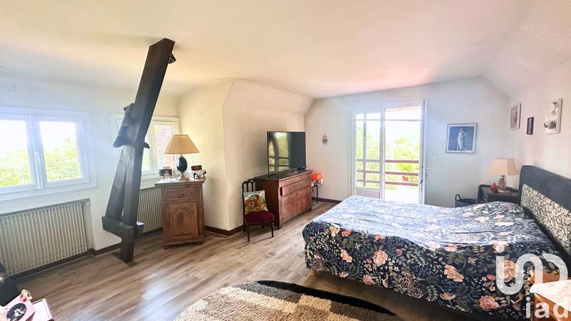 Maison - 233 m² - 10 pièces