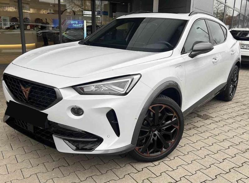 Cupra Formentor Vz 245 Hybride Rechargeable / Toit Ouvrant Attache Remorque Volant Super Sport Pack Xl