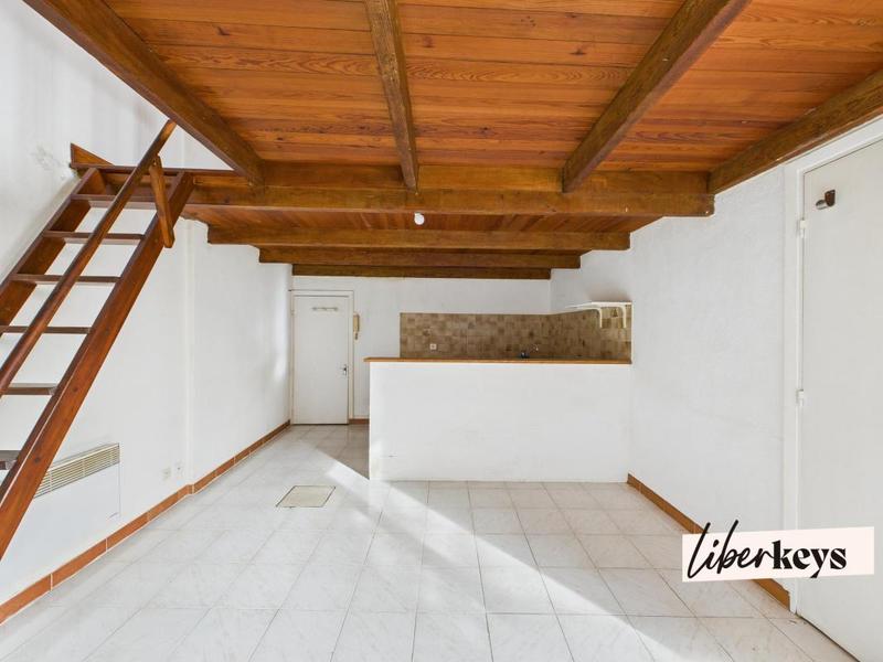 Studio - 42 m² - 1 pièce