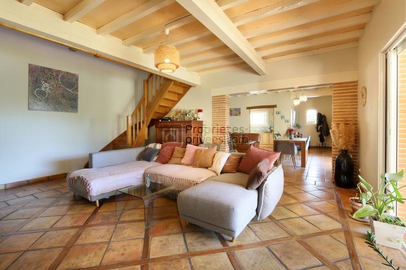 Maison - 225 m² - 7 pièces