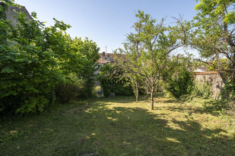 Maison - 220 m² - 12 pièces